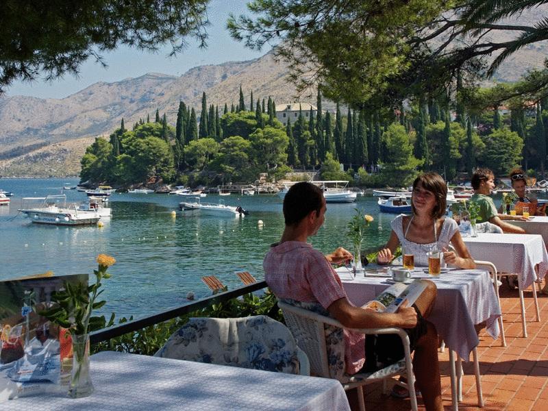 Hotel Cavtat Restoran gambar